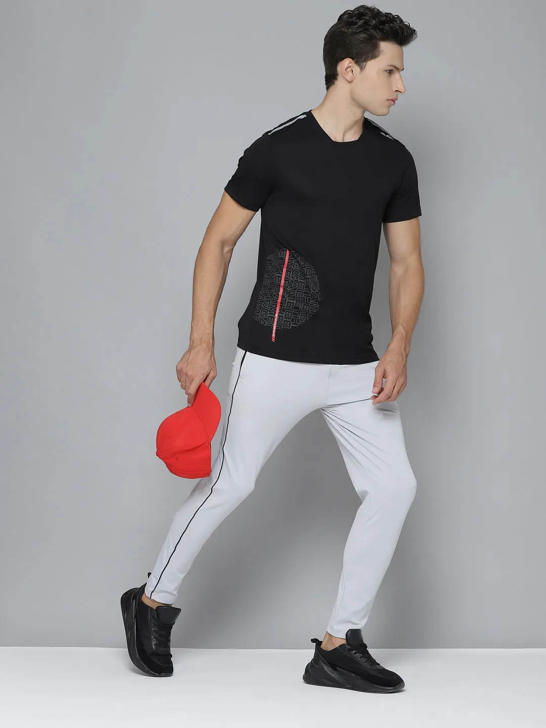 Alcis Men Printed Black Tshirts