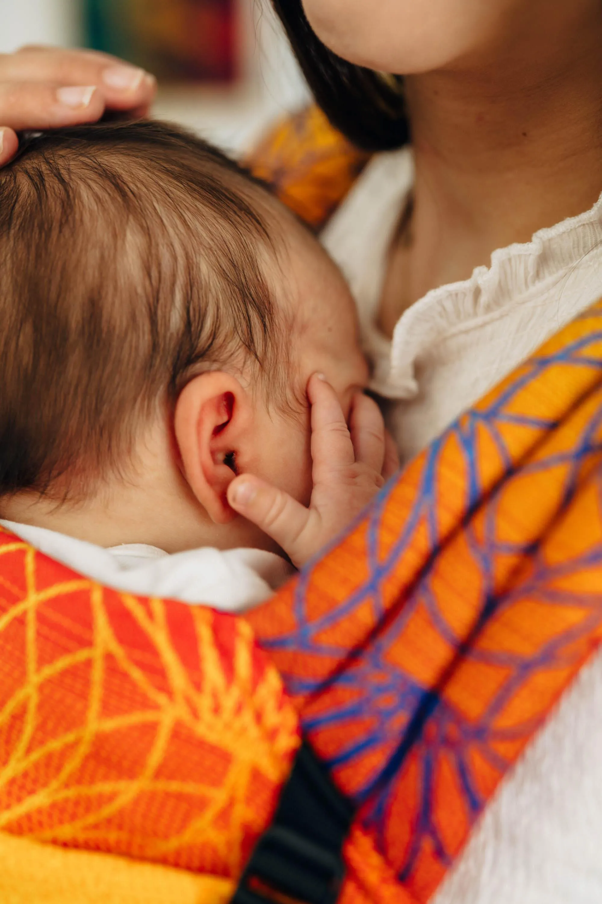 LennyLamb LennyLight Babywearing Carrier Rainbow Lotus