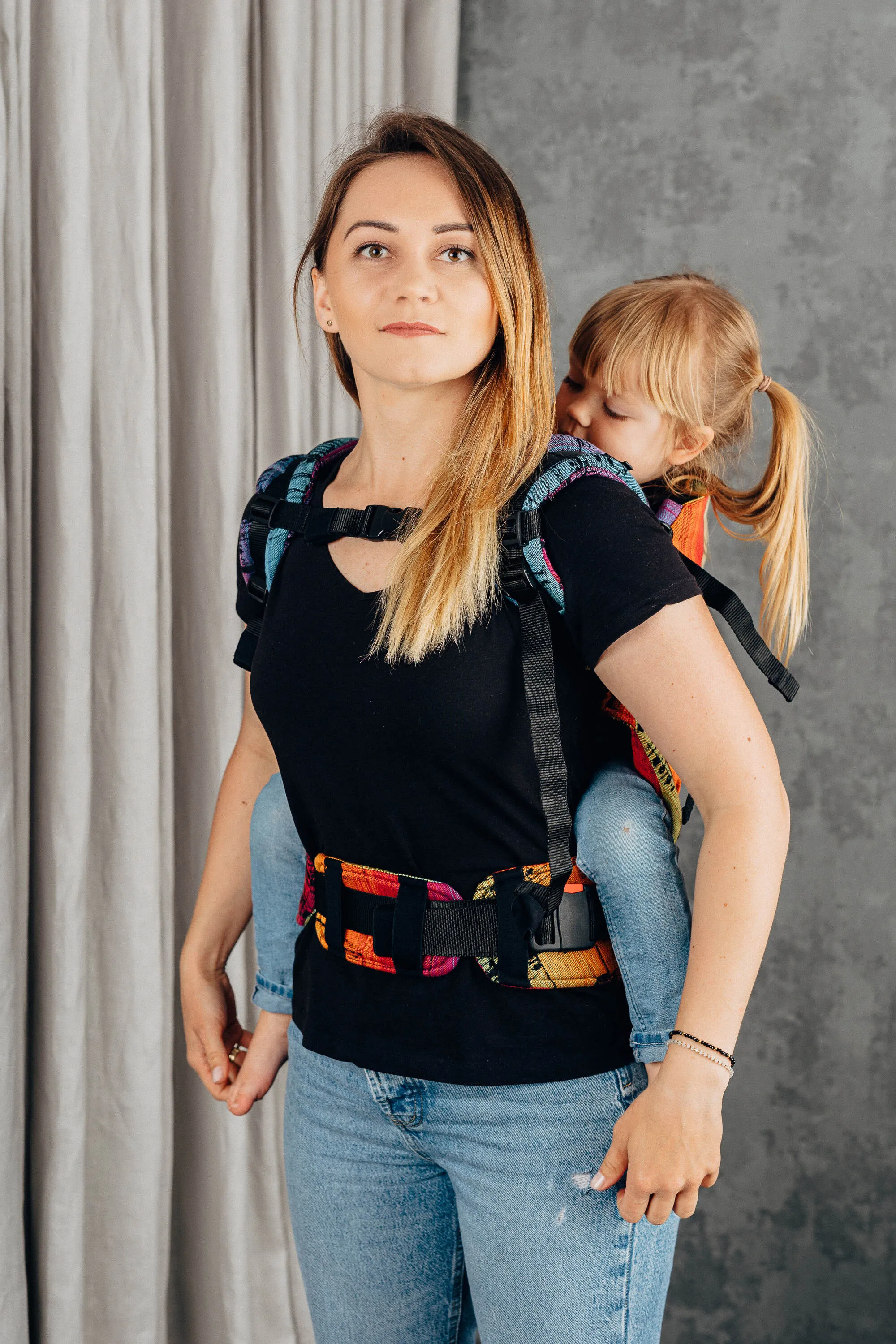 LennyLamb Preschool Carrier Symphony Rainbow Dark