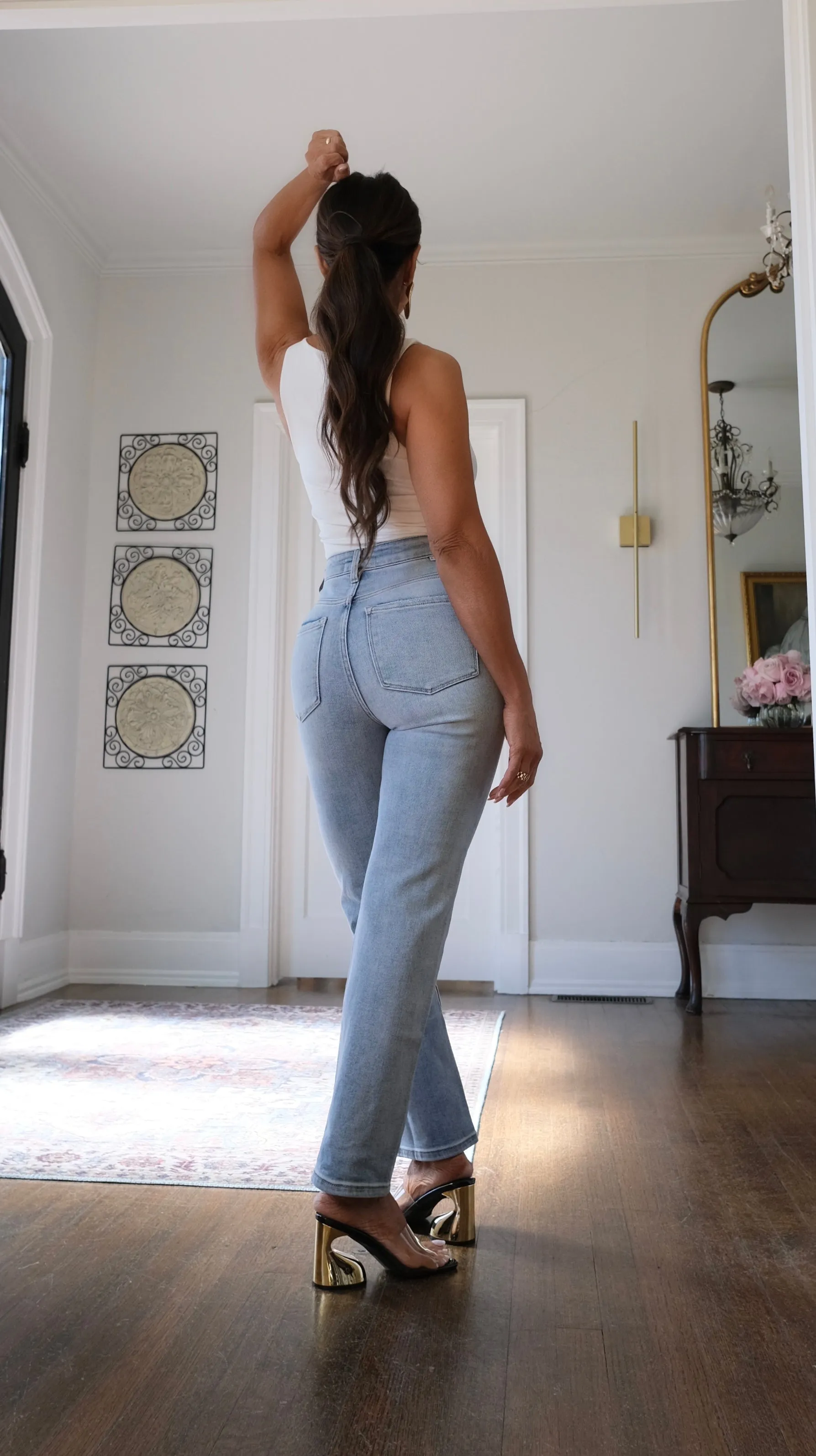 Seven light wash high rise straigh jean