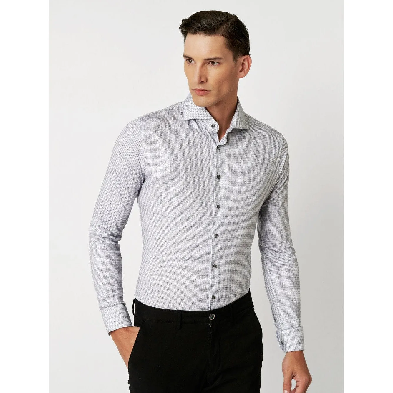 SOFT HOUNDSTOOTH PRINT SPREAD COLLAR