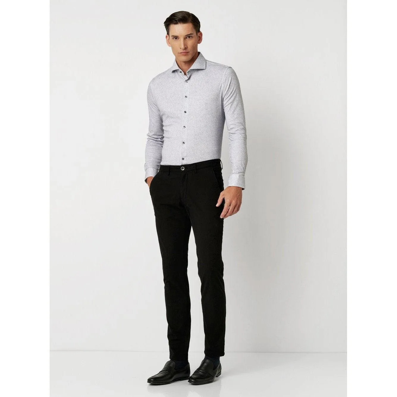 SOFT HOUNDSTOOTH PRINT SPREAD COLLAR