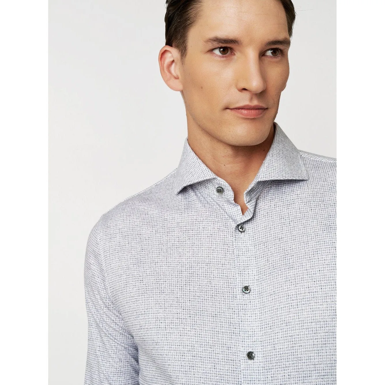 SOFT HOUNDSTOOTH PRINT SPREAD COLLAR