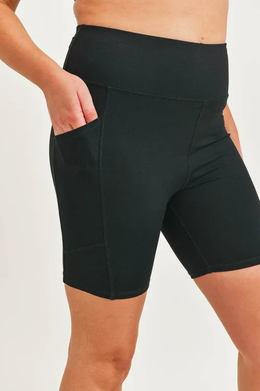 Tapered Band Essential Biker Shorts in Black
