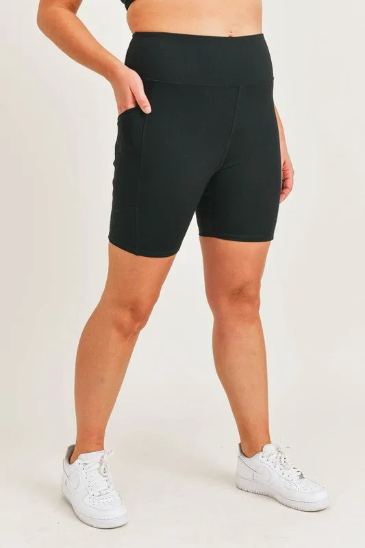 Tapered Band Essential Biker Shorts in Black