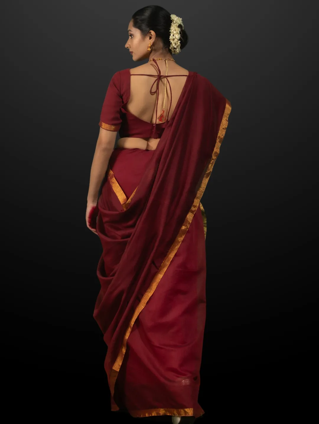 Wine Cotton Handloom Saree with Bronze Pallu with Blouse Fabric