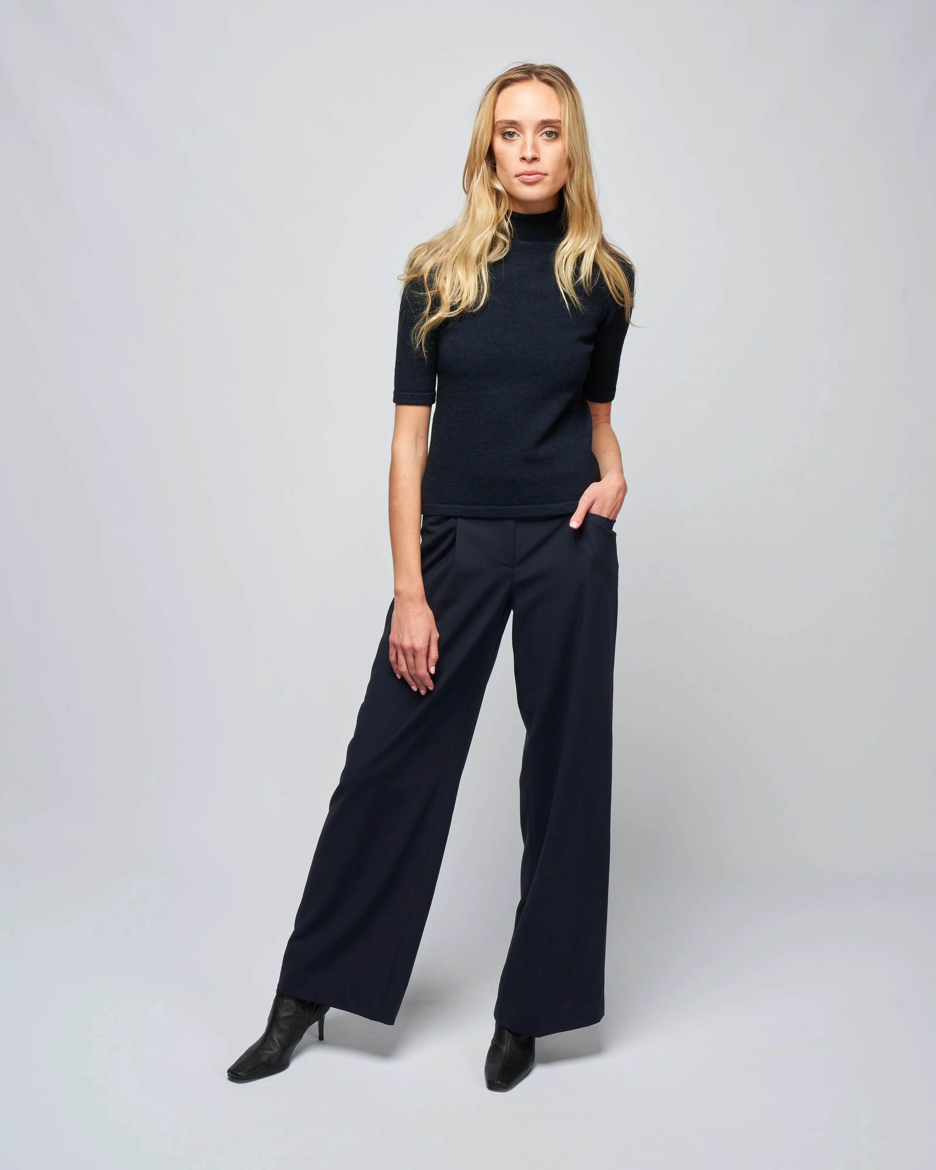 woman pant with darts - navy blue