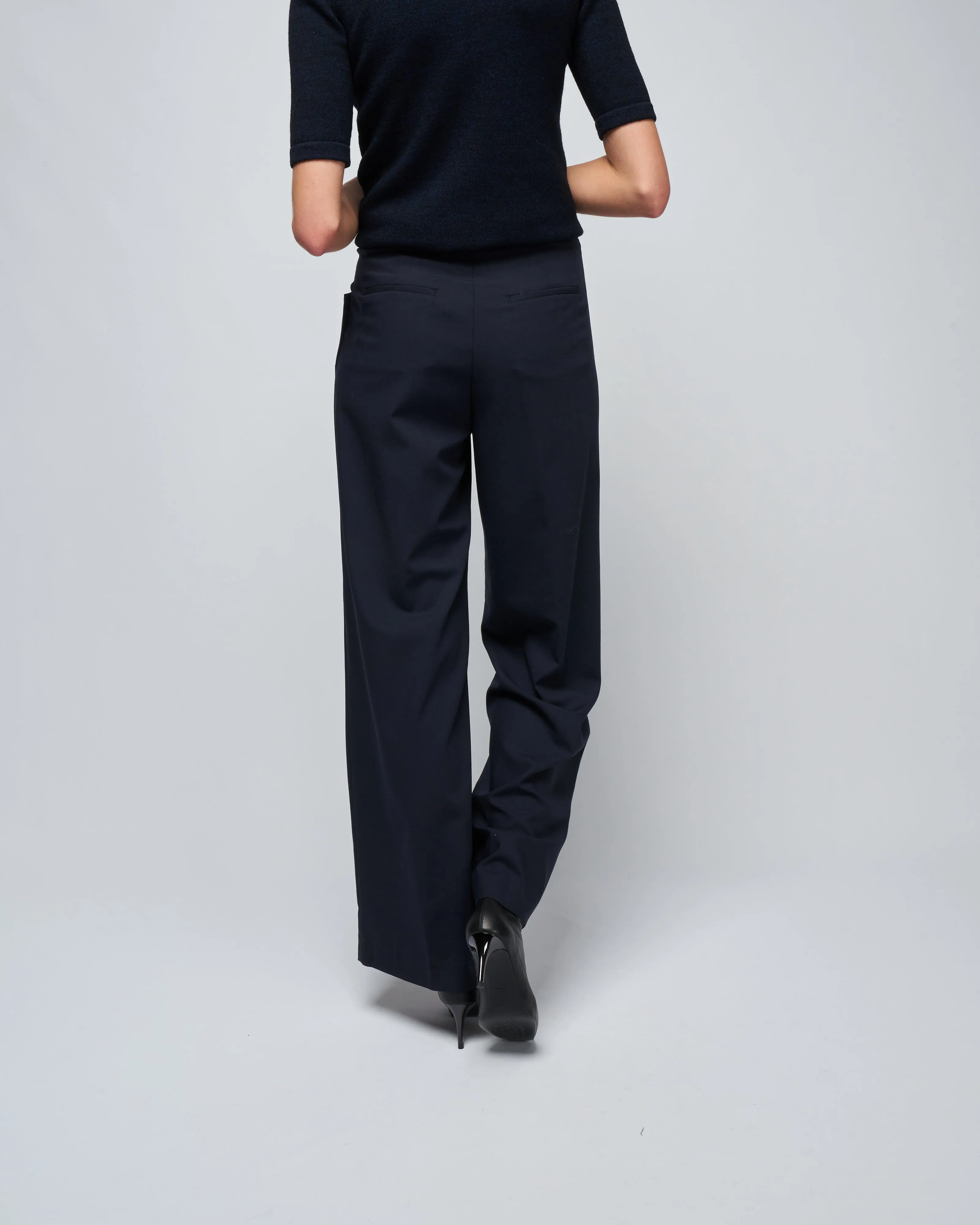 woman pant with darts - navy blue