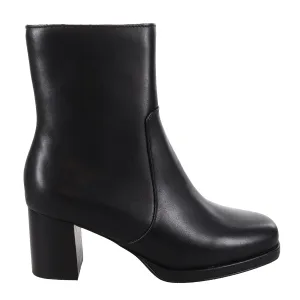 Women's Daniela