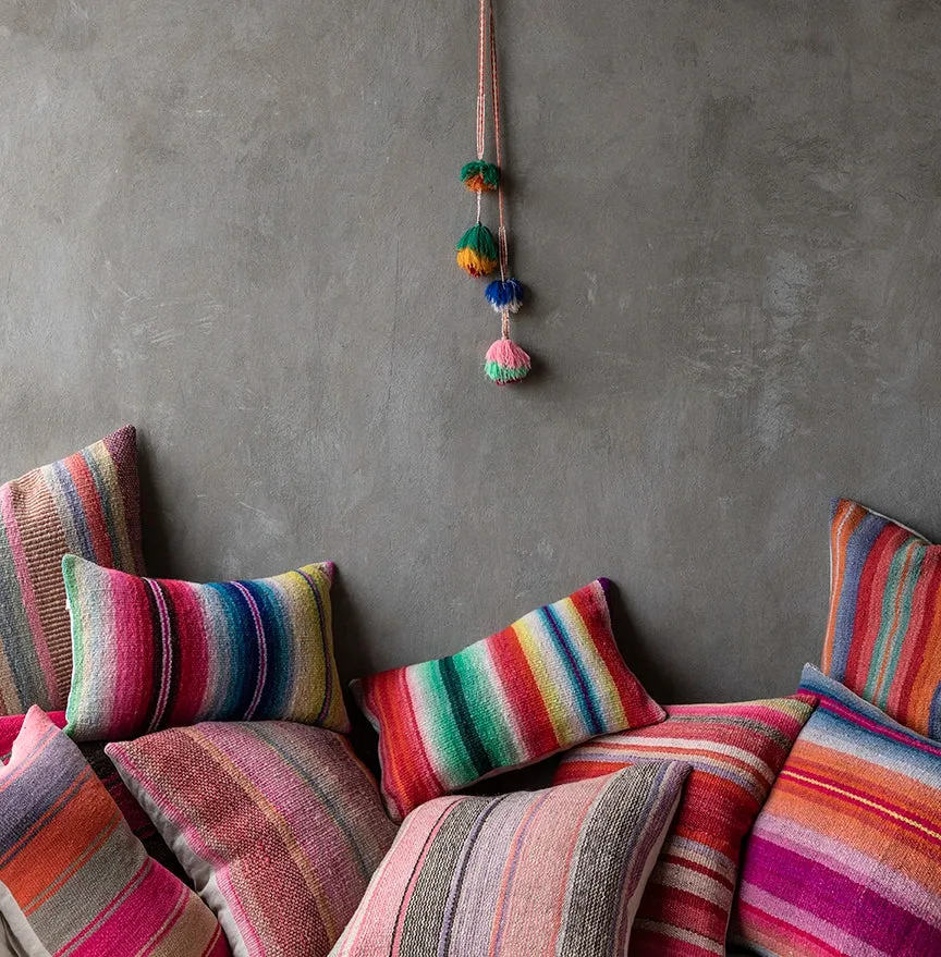 Woven Pillow 01